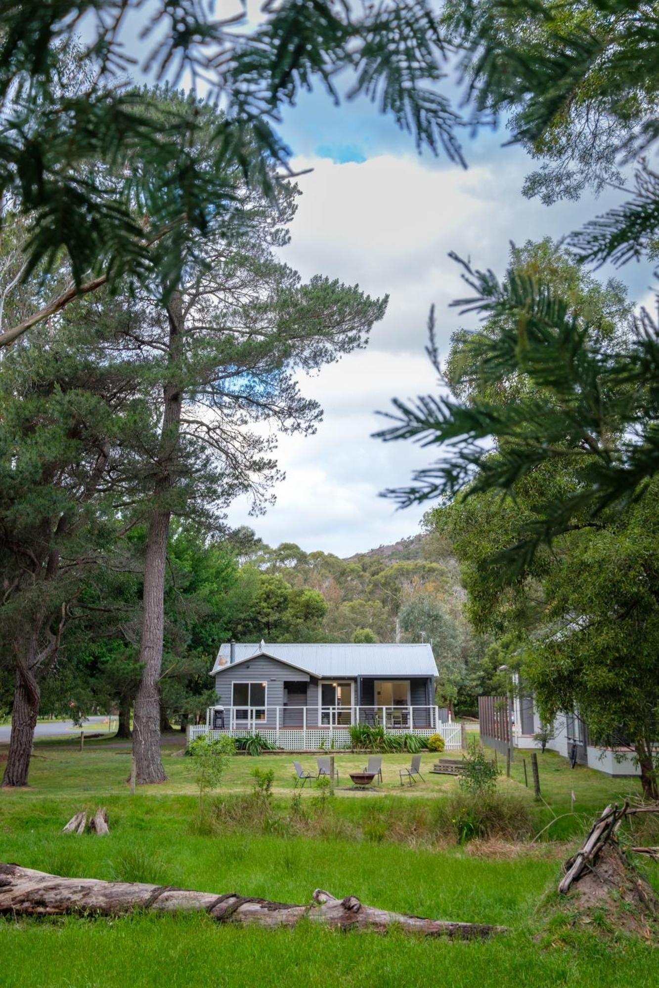 Serenity Halls Gap 2 Absolute Np Frontage Bagian luar foto